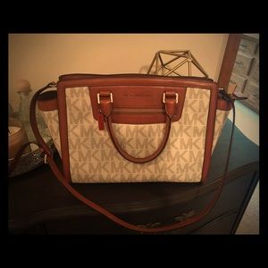 Beautiful Michael Kors saffiano leather bag